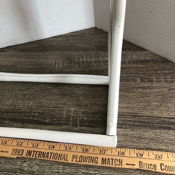 Vtg Boho Wicker Shelf with Towel Bar - Picture 6 of 11